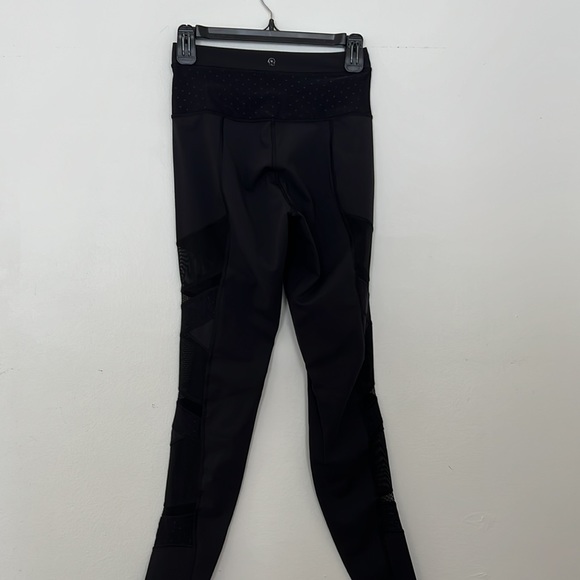 lululemon mesh legging 28” luxtreme size 6 - Picture 3 of 4